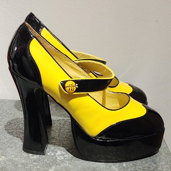 Ellie Black and Yellow Bug Heels - Picture 1 of 9